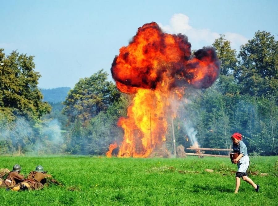 (FOTO) POD WYSOKIM NAPIĘCIEM: EMOCJE OŻYWIONE NA NOWO