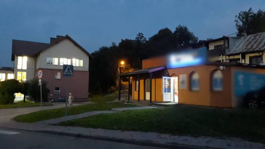 Uczniowie wychodzą z lekcji i… kusi ich alkohol?