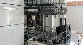 Zmywanie naczyń w zmywarce - co robić by nie było zacieków?
