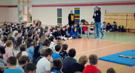 (VIDEO) Tłumy na lekcji powiatowego biathlonu z Grzegorzem Guzikiem