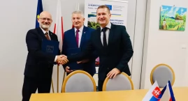 Umowa partnerska na realizację projektu „Tak krawiec kraje” podpisana