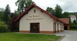 Jachówka modli się w rocznicę śmierci Rozalii Celakówny