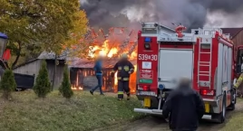 Pożar budynku gospodarczego i mieszkalnego w  Sidzinie 