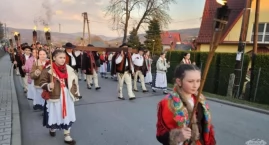XIII Plenerowa Droga Krzyżowa w oprawie góralskiej w Juszczynie
