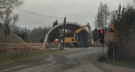 Budowa tunelu w Lachowicach nabiera tempa. Są pierwsze efekty prac
