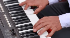 Nauka gry na keyboardzie - od czego zacząć i gdzie szukać nut?