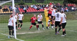 OKRĘGÓWKA: Nieskuteczny Żuraw zdobywa sześć goli