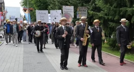 Jazz wyszedł na ulice Suchej Beskidzkiej. Tak wygląd&hellip;