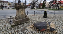 Strącił św. Jana Nepomucena z cokołu! Ogromna strata dla Jordanowa