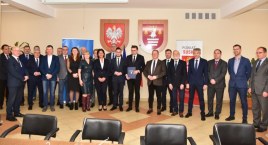 Biuro paszportowe w Suchej Beskidzkiej otwarte! (video)