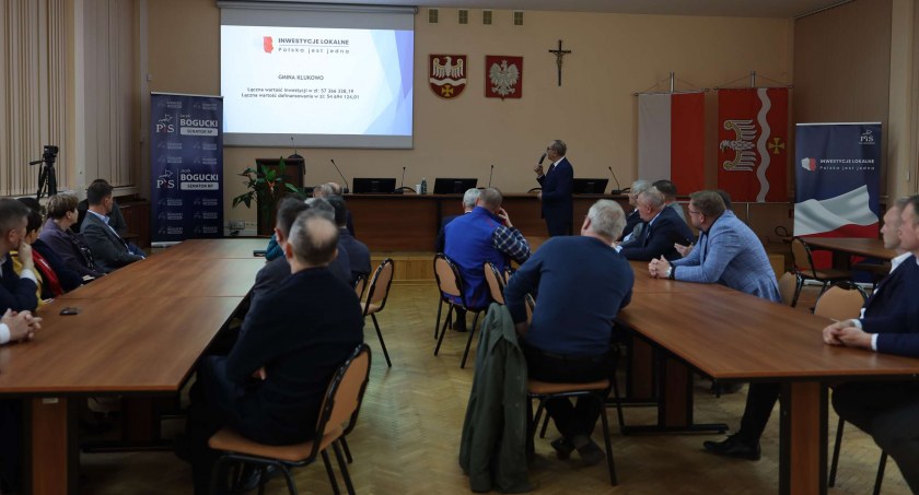 O dofinansowaniach do lokalnych inwestycji podczas spotkania w Starostwie Powiatowym [FOTO]