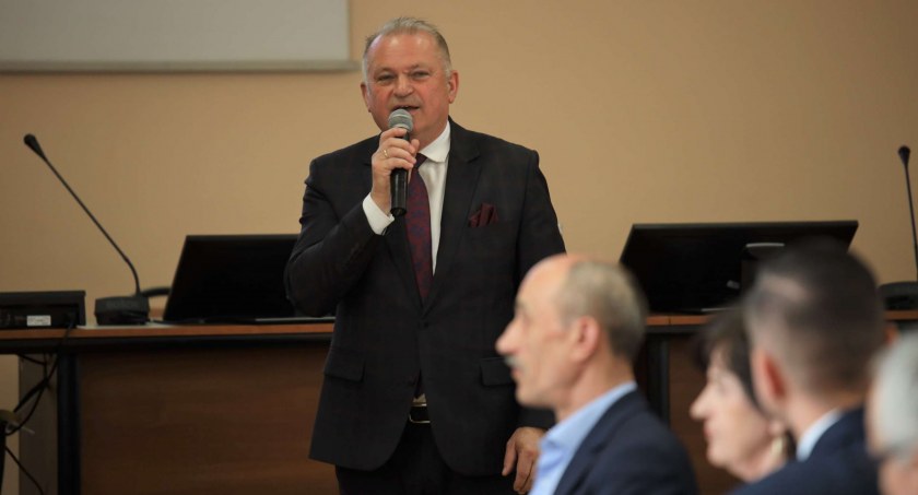 Burmistrz Ciechanowca z absolutorium i wotum zaufania
