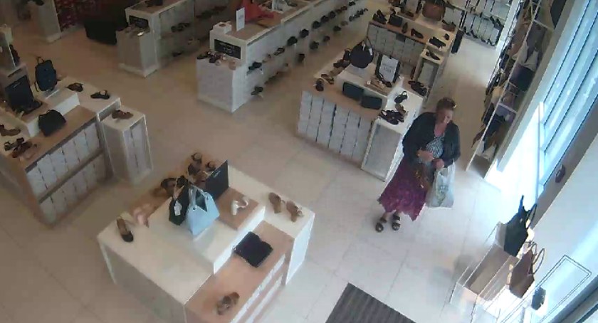 Ukradła dwie pary butów. Szuka jej policja