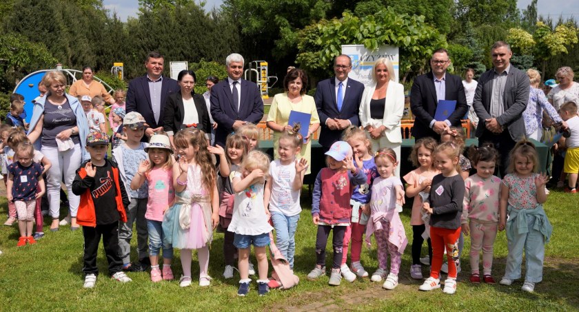Czyżew: Podpisano umowę na budowę nowego przedszkola [foto]