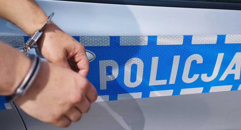 Osiem miesięcy więzienia za przestępstwa drogowe. Poszukiwany 40-latek w rękach policji