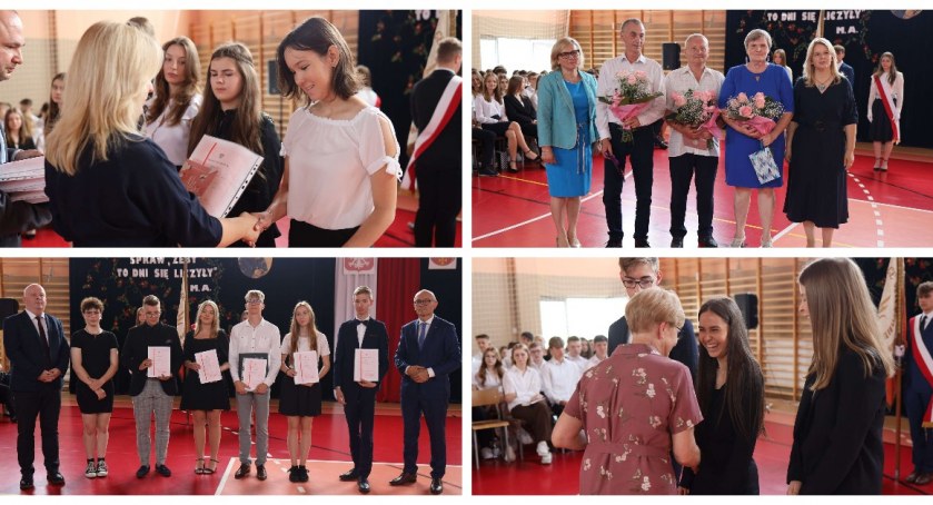 Młodzież z Jagiellończyka uroczyście zakończyła rok szkolny [FOTO]
