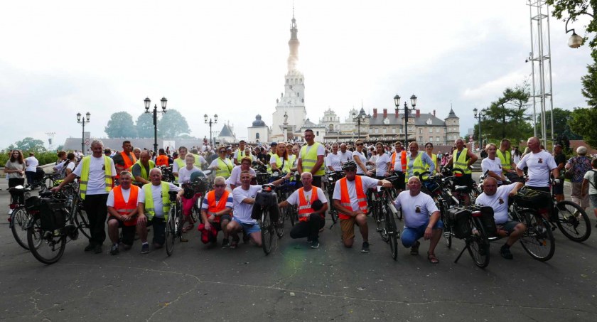 Rowerami z Wysokiego Mazowieckiego na Jasną Górę [foto]