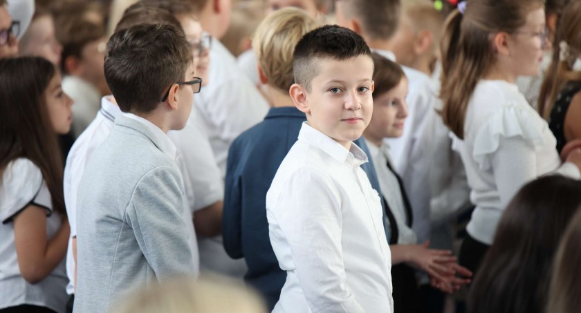 Wysokie Mazowieckie: Nowy rok szkolny w SP1 oficjalnie rozpoczęty [FOTO]
