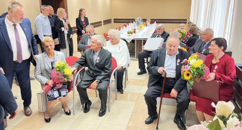 Małżeństwa z gminy Kobylin-Borzymy świętowały Złote Gody [foto]