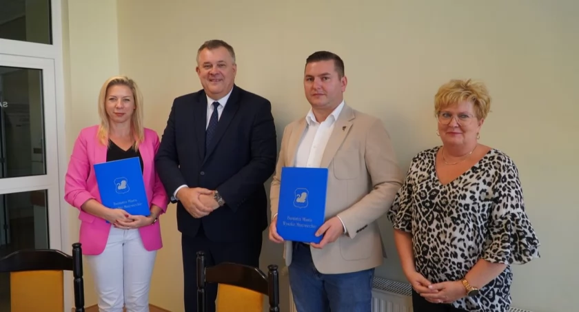Umowa na modernizację oświetlenia ulicznego w Wysokiem Mazowieckiem podpisana