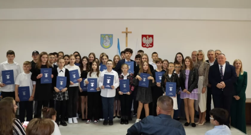 Rekordowa ilość przyznanych Stypendiów i Nagród Wójta Gminy Wysokie Mazowieckie [foto]