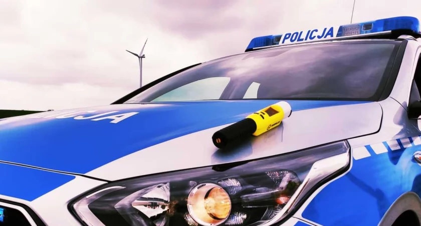 Nietrzeźwi za kierownicą. Policjanci zatrzymali dwóch nieodpowiedzialnych kierowców