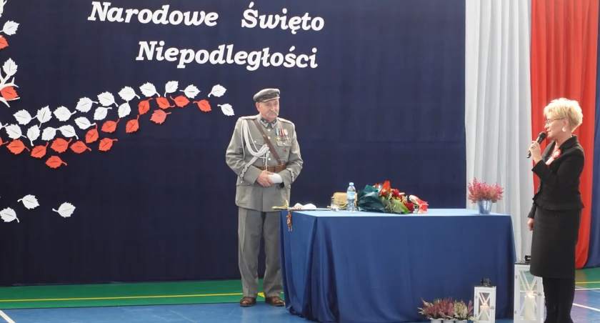 Wysokie Mazowieckie: O niepodległości w SP1. Niecodzienna lekcja historii [foto]