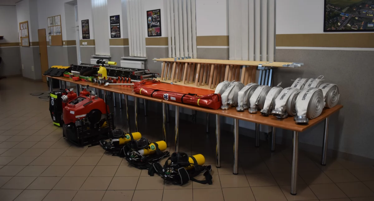 Sprzęt za ponad 100 tys. zł trafił do OSP Klukowo i OSP Trojanowo [foto]