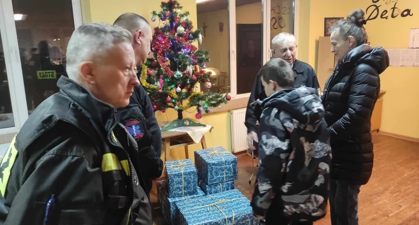 Druhowie z OSP Wysokie Mazowieckie wsparli potrzebującą rodzinę [foto]