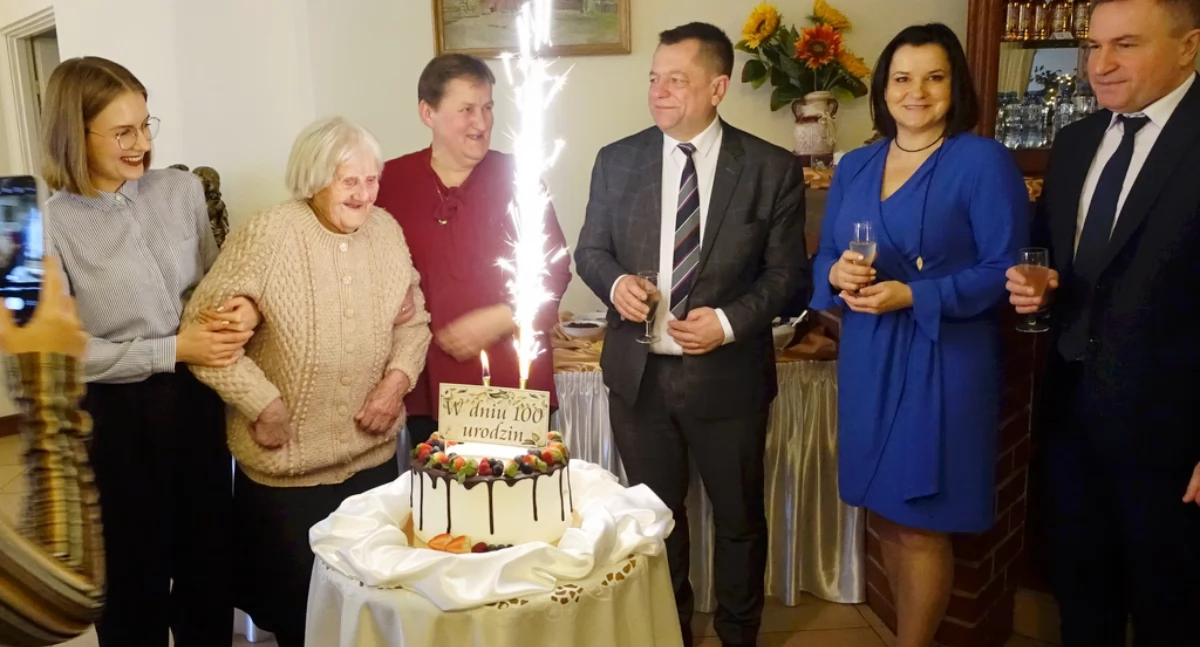 Pani Helena z gminy Ciechanowiec świętowała 100. urodziny [foto]