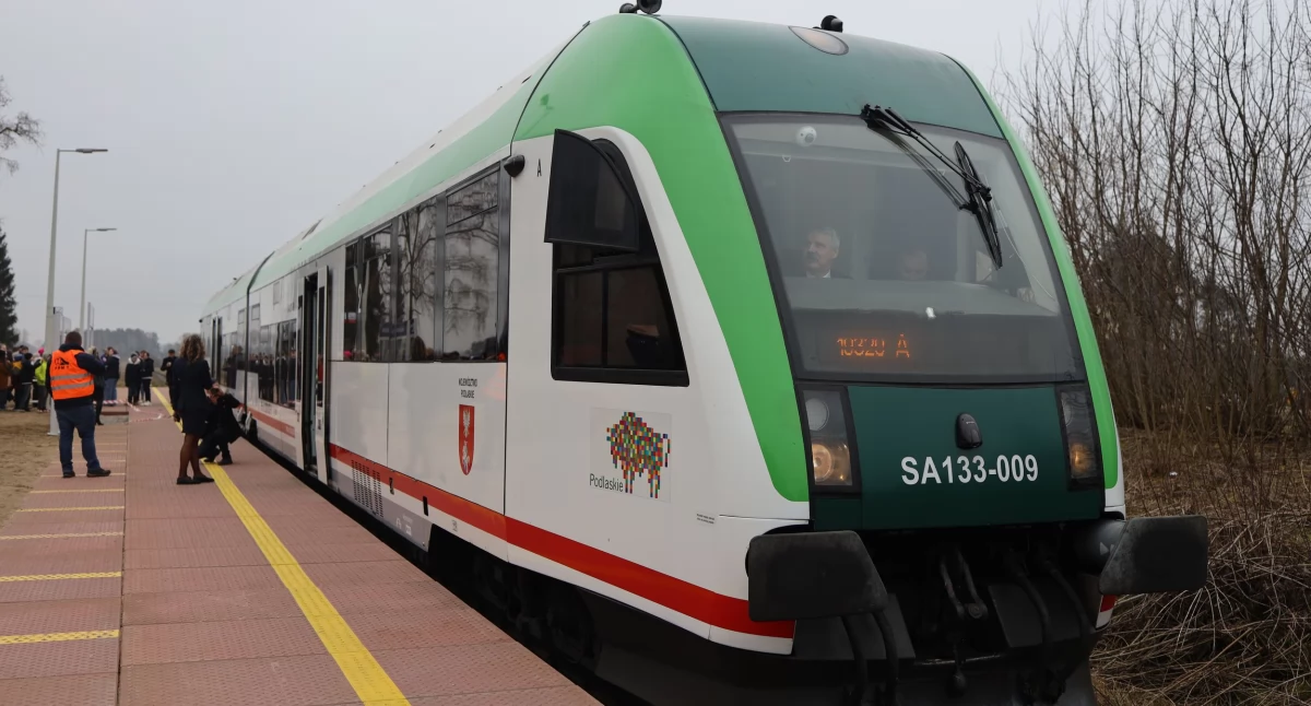 Autobusy zastąpią pociągi POLREGIO na trasie Białystok - Ostrołęka