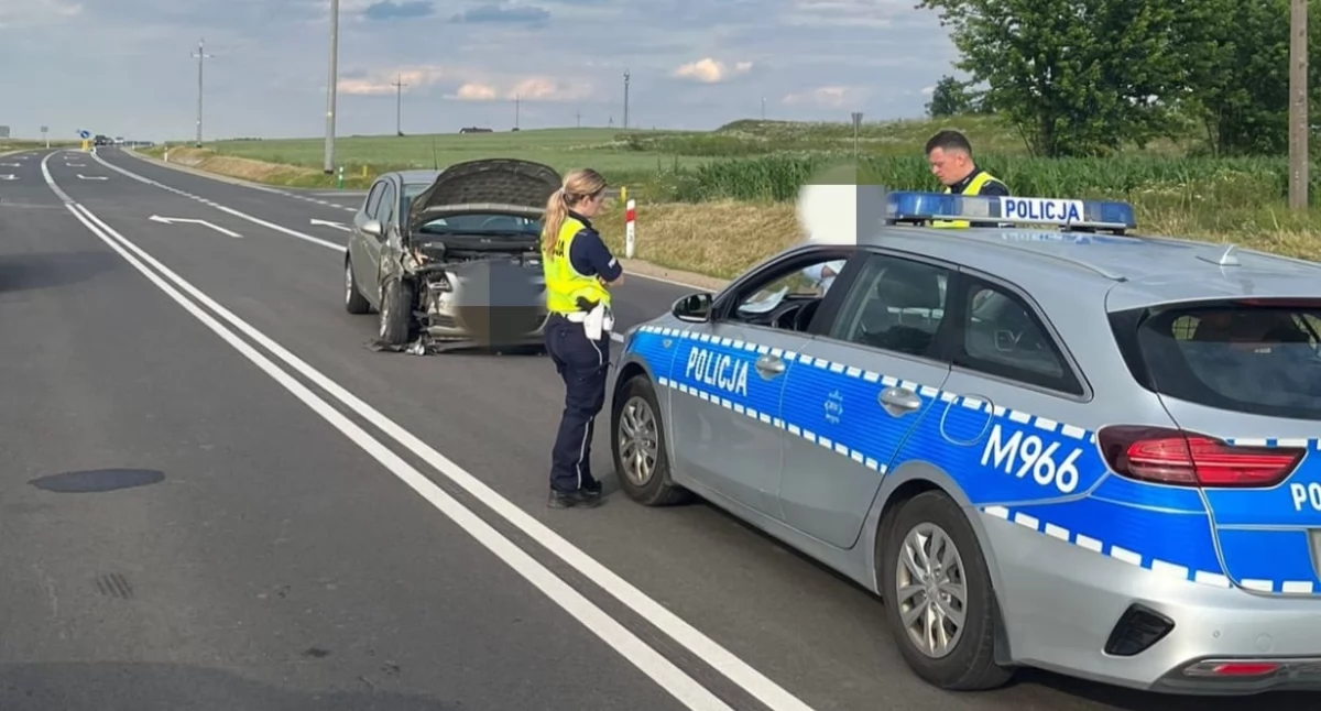 Wypadek na obwodnicy Sokół. Trzy osoby trafiły do szpitala [foto]