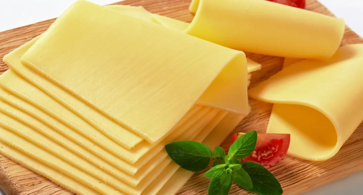 Salmonella w serze żółtym w plastrach. GIS ostrzega