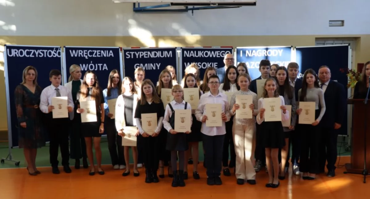 Ponad 60 uczniów wyróżnionych przez Wójta Gminy Wysokie Mazowieckie [foto]