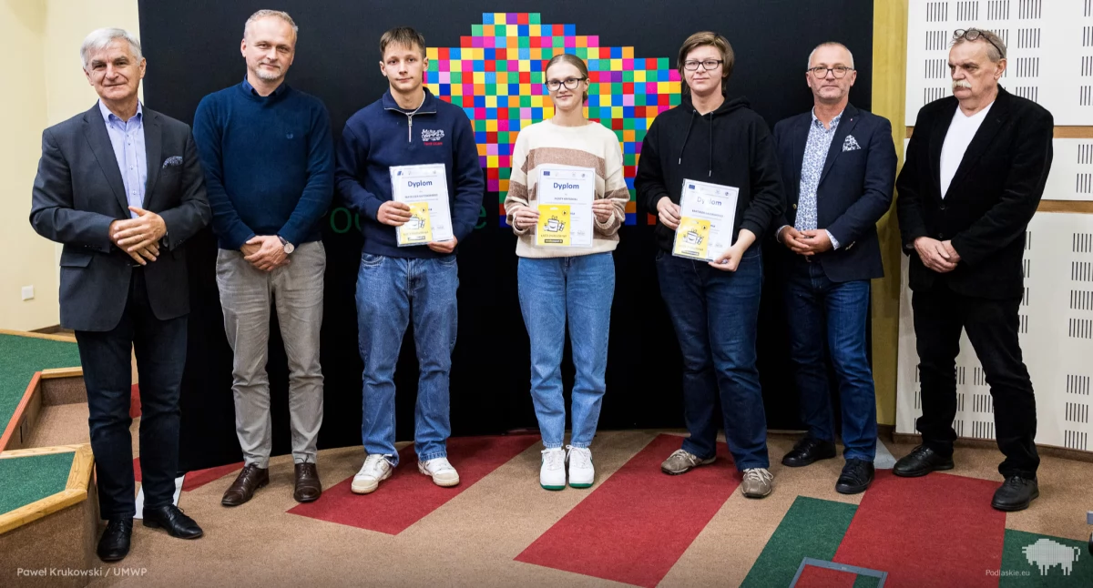 Uczennica ZSOiZ w Ciechanowcu wyróżniona podczas Wojewódzkiego Konkursu Wiedzy o Pszczelarstwie [foto]