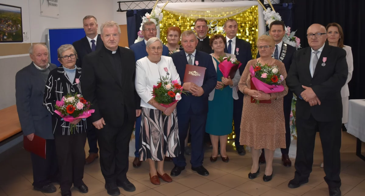 Złote Gody w gminie Klukowo. Medalami odznaczono małżeństwa z 50-letnim stażem [foto]