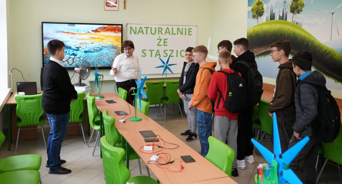 Ekopracownia w Staszicu: Ponad 400 uczniów i 100 rodziców edukowało się na temat odnawialnych źródeł energii [foto]