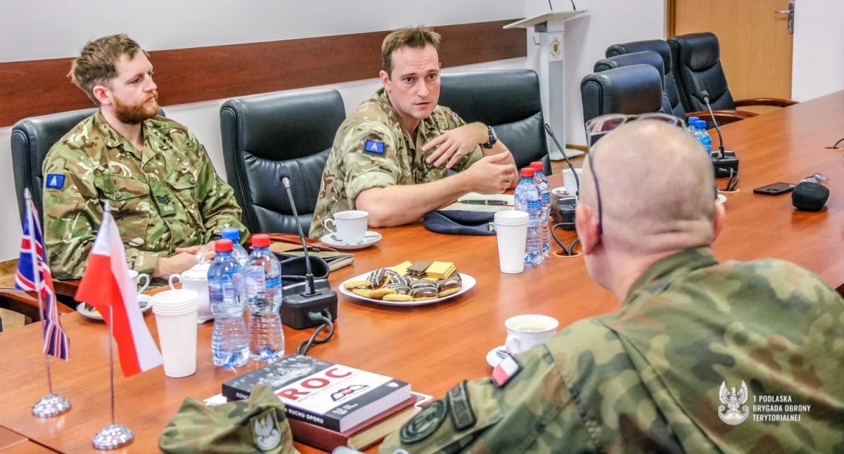 Wizyta przedstawicieli Batalionowej Grupy Bojowej NATO Polska w 1. Podlaskiej Brygadzie Obrony Terytorialnej