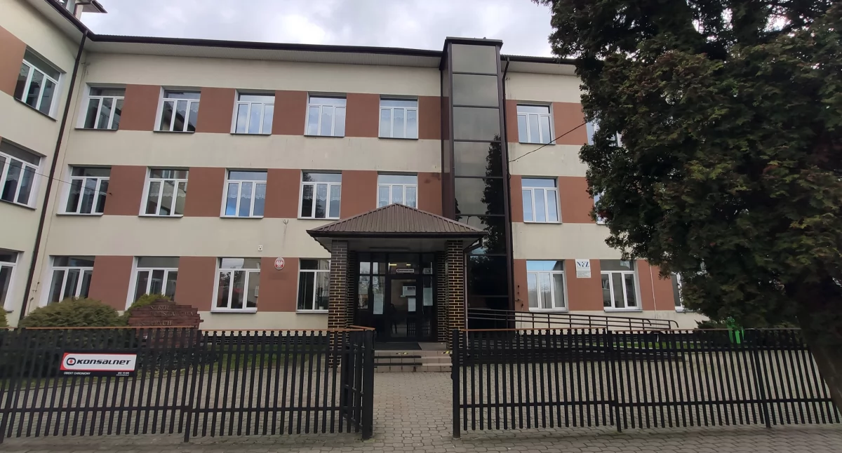 Kto pokieruje szkołami w Czyżewie i Rosochatem Kościelnem? Trwa nabór kandydatów