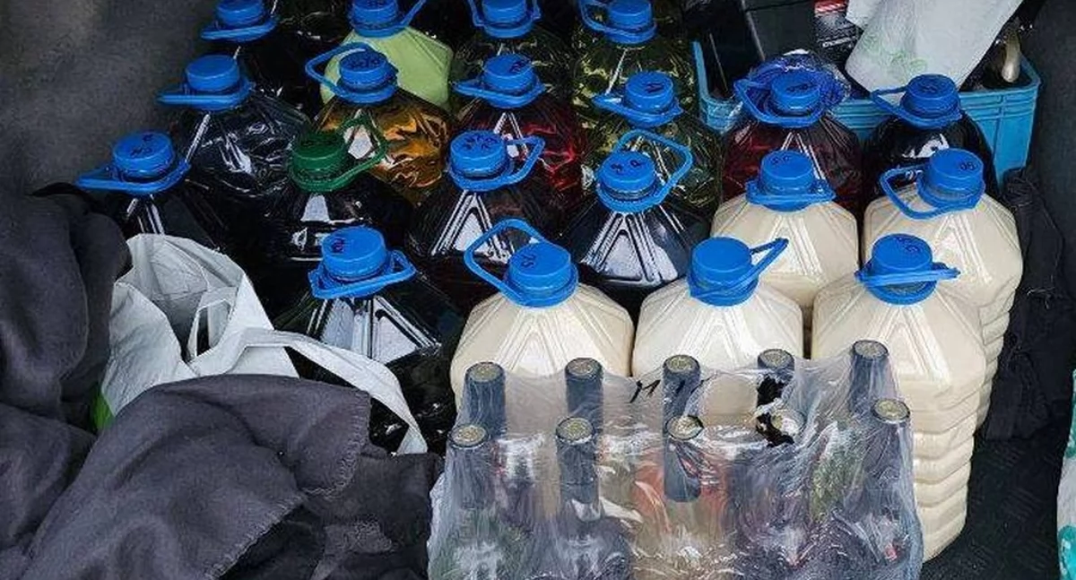 Prawie 130 litrów nielegalnego alkoholu. Mężczyzna wpadł podczas kontroli drogowej