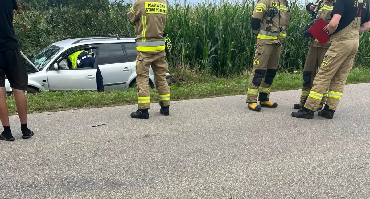 Wypadek w gm. Szepietowo. Pijany zjechał do rowu [foto]