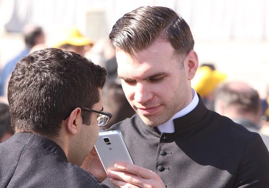 Tarcza 4.0 - zmiany w zwolnieniu z opłacania składek dla osób duchownych