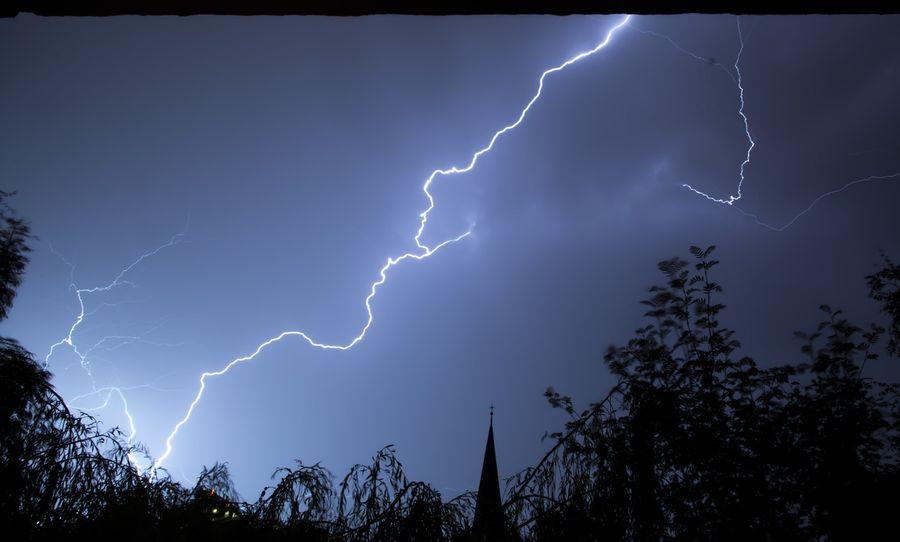 12 interwencji straży w związku z burzami