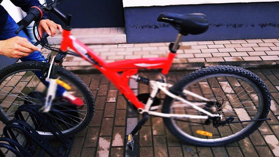 Policjanci zatrzymali podejrzanego o kradzież roweru