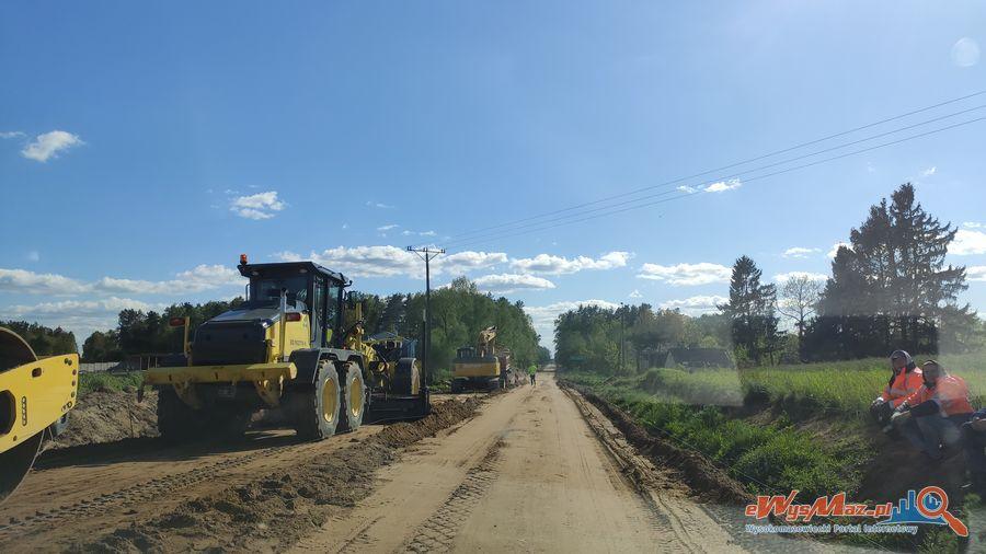 Rozbudowa drogi między Brykami a Dąbrową Wielką zbliża się ku końcowi [foto]
