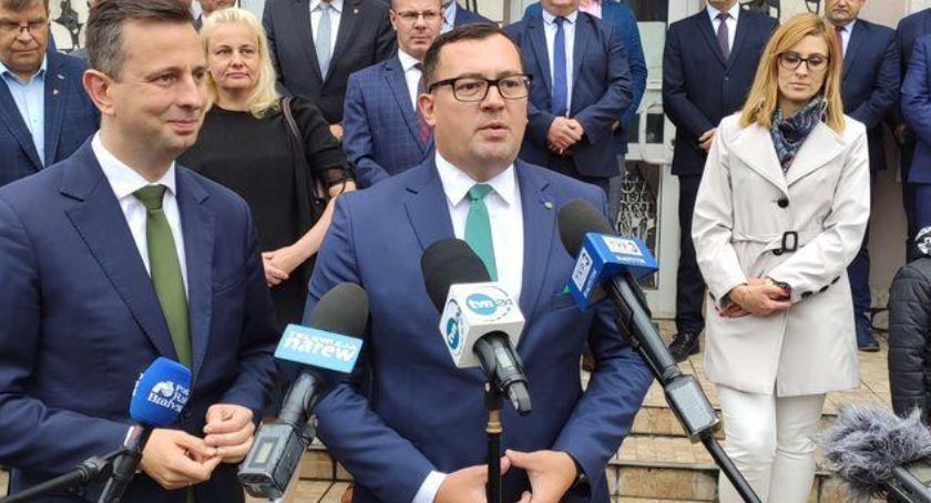 „Żądamy, by rząd tu i teraz zwolnił firmy z ZUS, obniżył VAT”