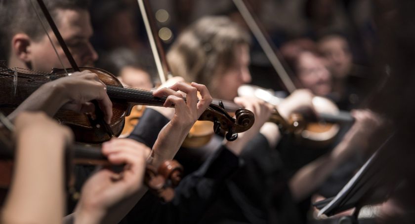 Łomżyńska Filharmonia Kameralna zaprasza na świąteczny koncert