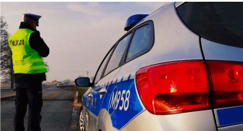 Policjanci czuwają nad bezpiecznym powrotem ze świąt