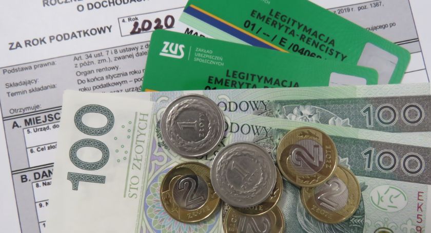 Co ma zrobić emeryt, gdy otrzyma z ZUS-u PIT