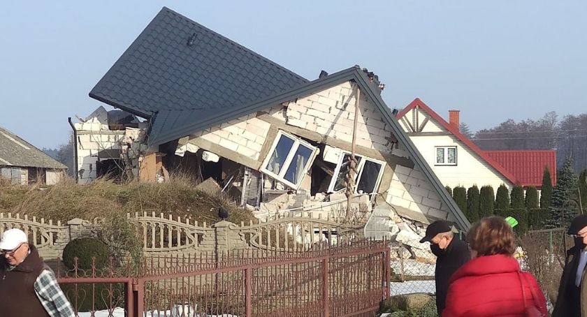 Wybuch gazu w budynku mieszkalnym! W środku była rodzina! [FOTO+VIDEO]